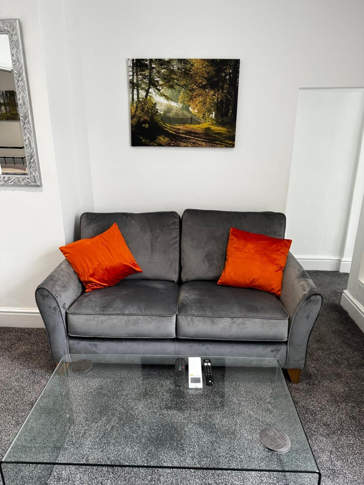 Town Centre Studio Flat Merthyr Tydfil Eksteriør bilde