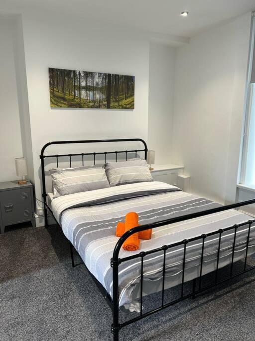 Town Centre Studio Flat Merthyr Tydfil Eksteriør bilde